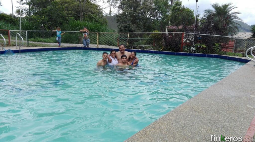 VILLA ROSA - Finca en Sasaima, Cundinamarca